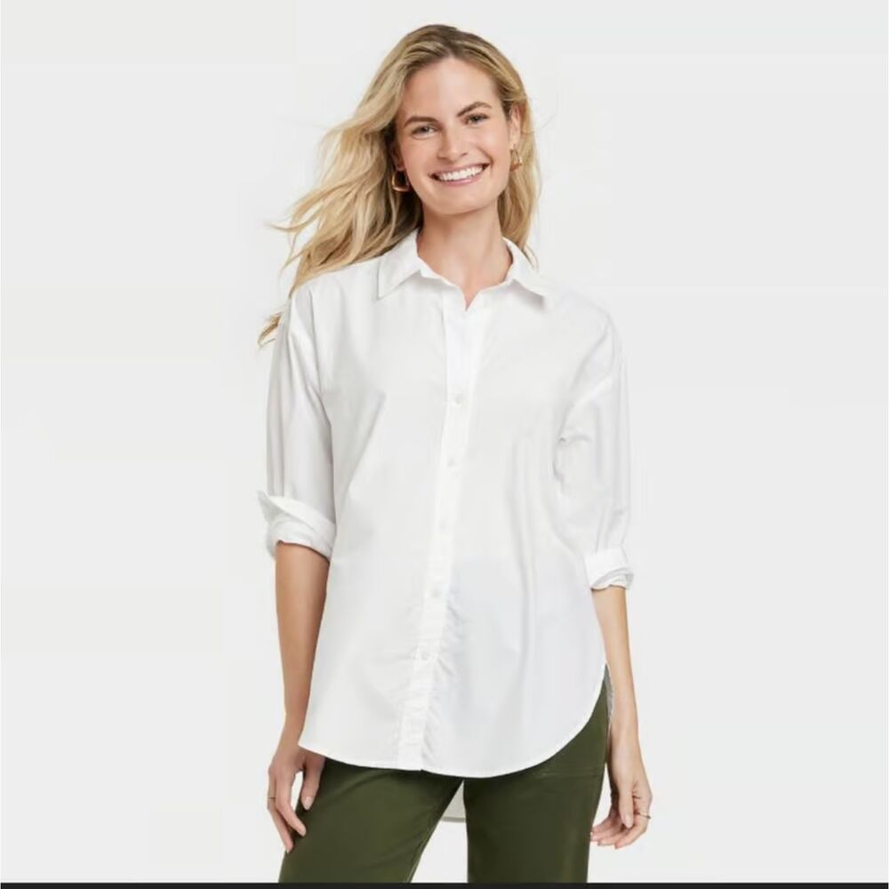 Universal Thread Women's Oversized Long Sleeve Collared Button-Down Shirt M